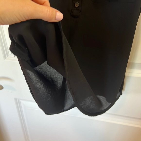 Women’s Decree V neck button detailed tank size Small - Picture 3 of 8